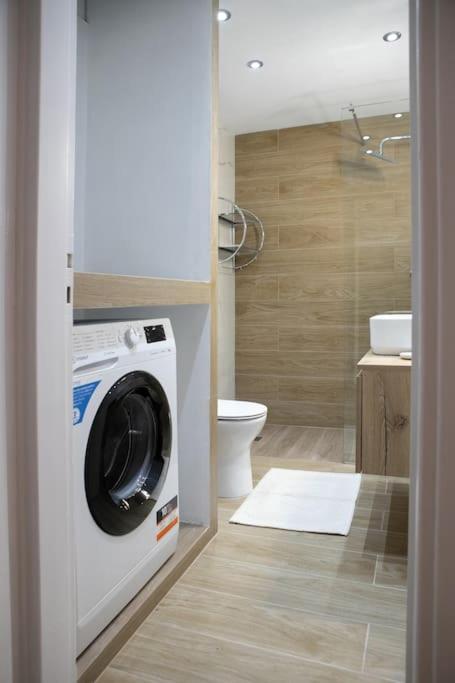 Stylish And Comfortable Apartment Athens Ngoại thất bức ảnh